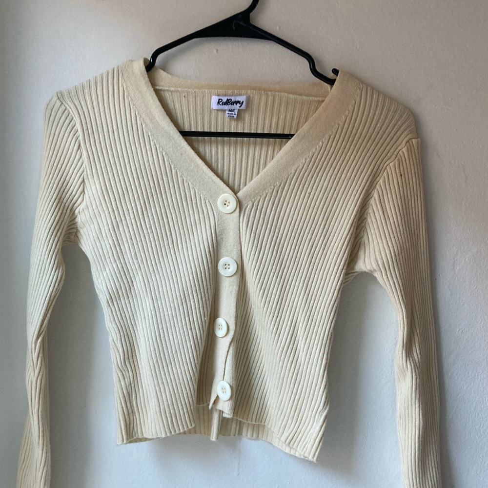 Button Front Knit Top// Size Large // Verge Girl
